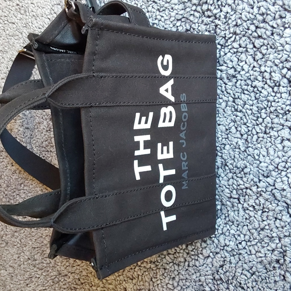MARC JACOBS THE TOTE BAG BLACK CANVAS SIZE SMALL